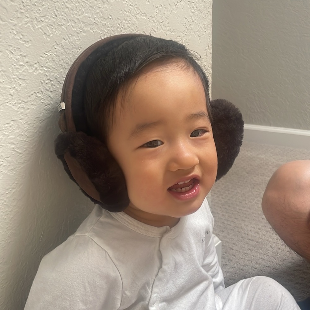 UGG earmuff